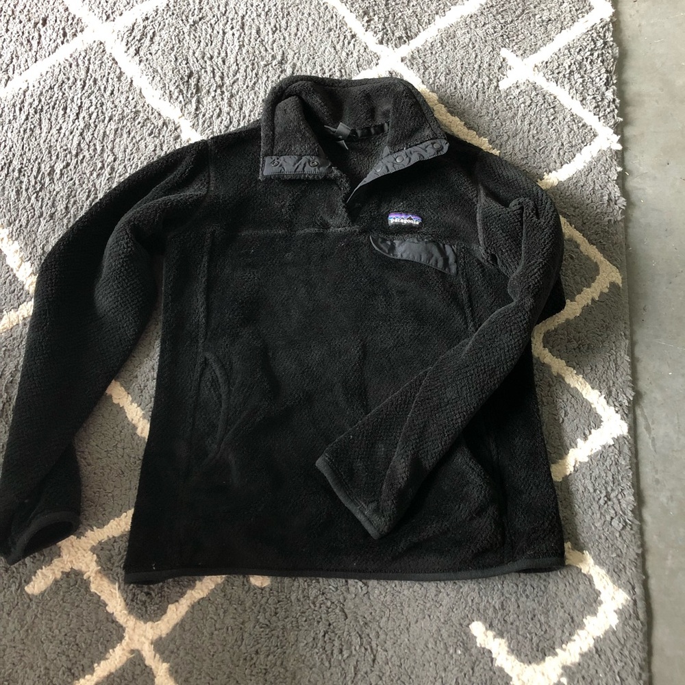 Patagonia Pullover 🏔⛷ in Black, Good condition!!